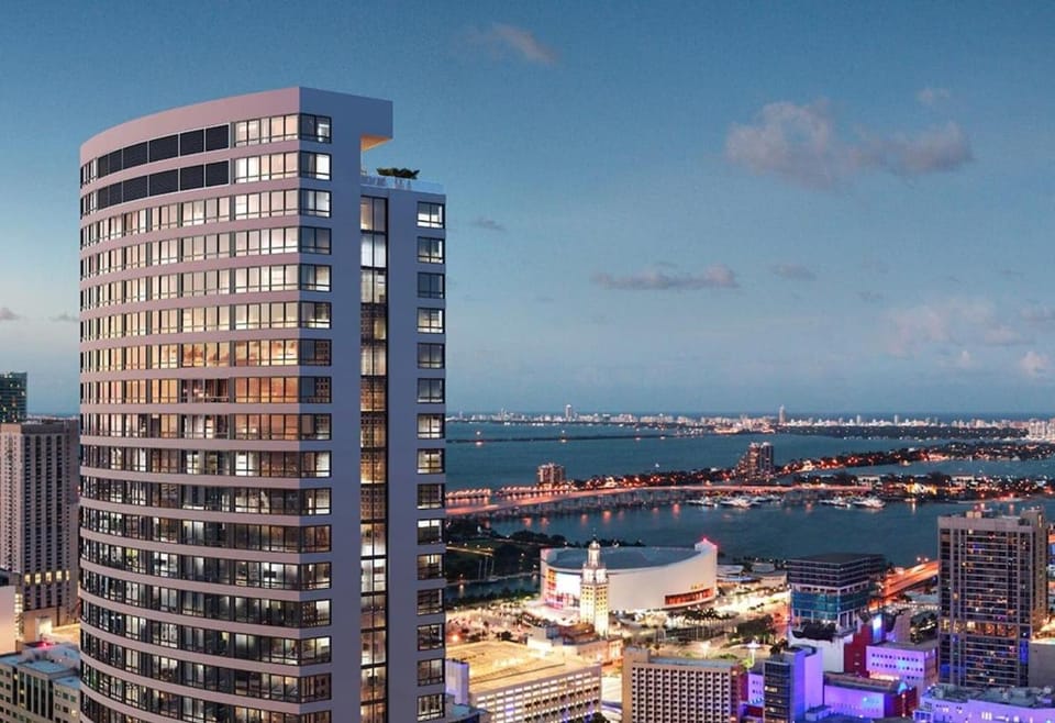 Luxury 2BR In Miami Worldcenter - Resort Amenities House in Miami