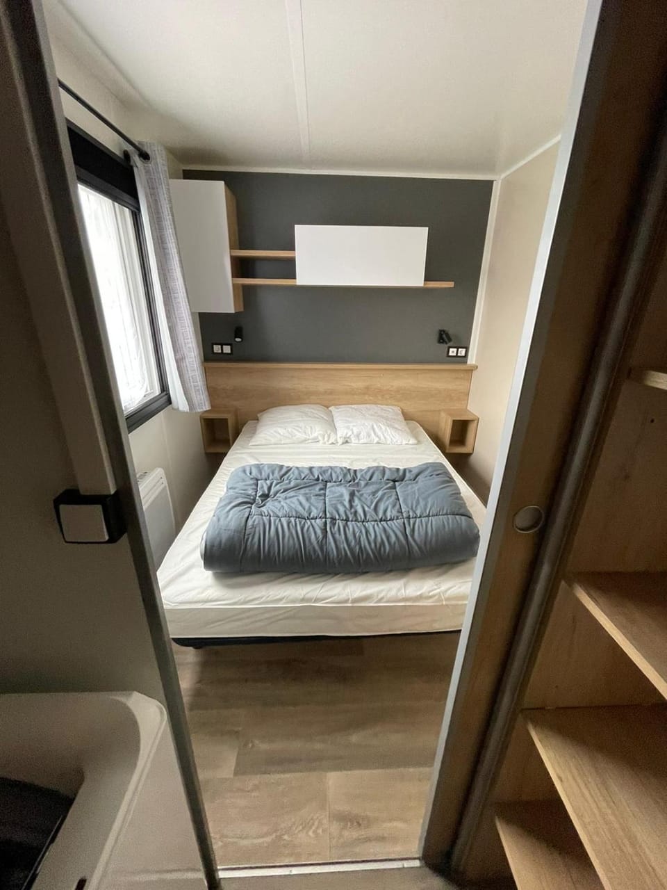 Photo of the whole room, wardrobe
