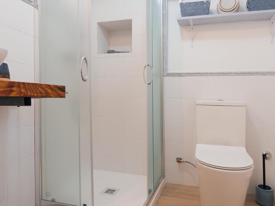 Shower, Toilet, Bathroom
