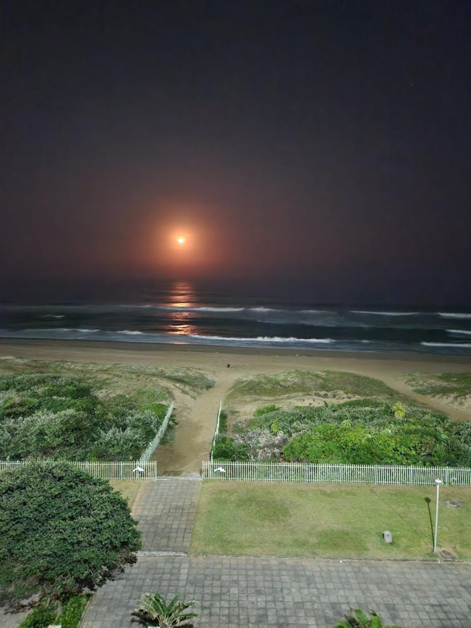 Lescalier 513 Luxury sea facing unit Apartment in KwaZulu-Natal