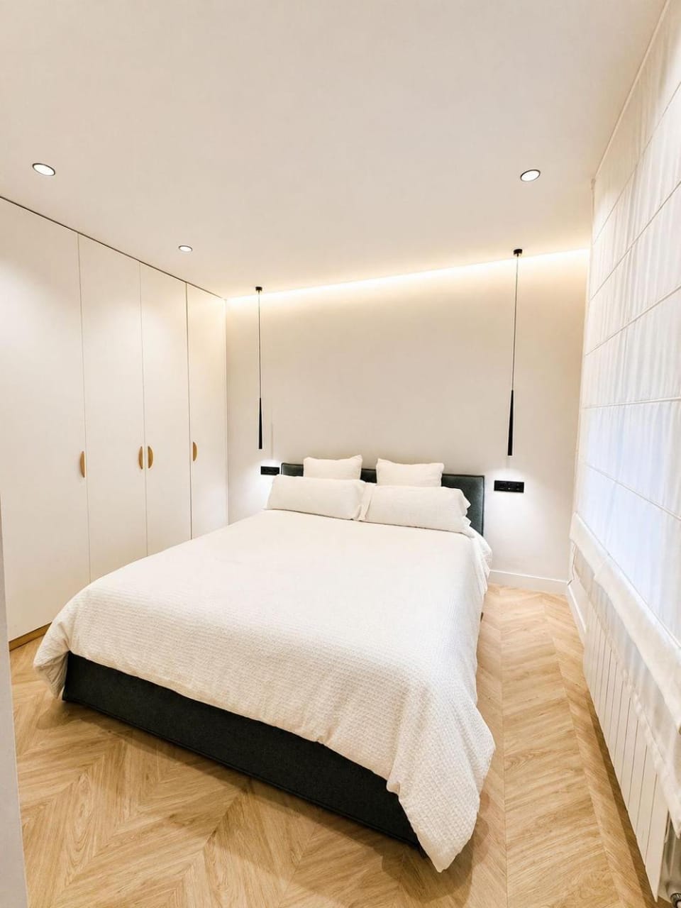 Bed, Photo of the whole room, Bedroom, wardrobe