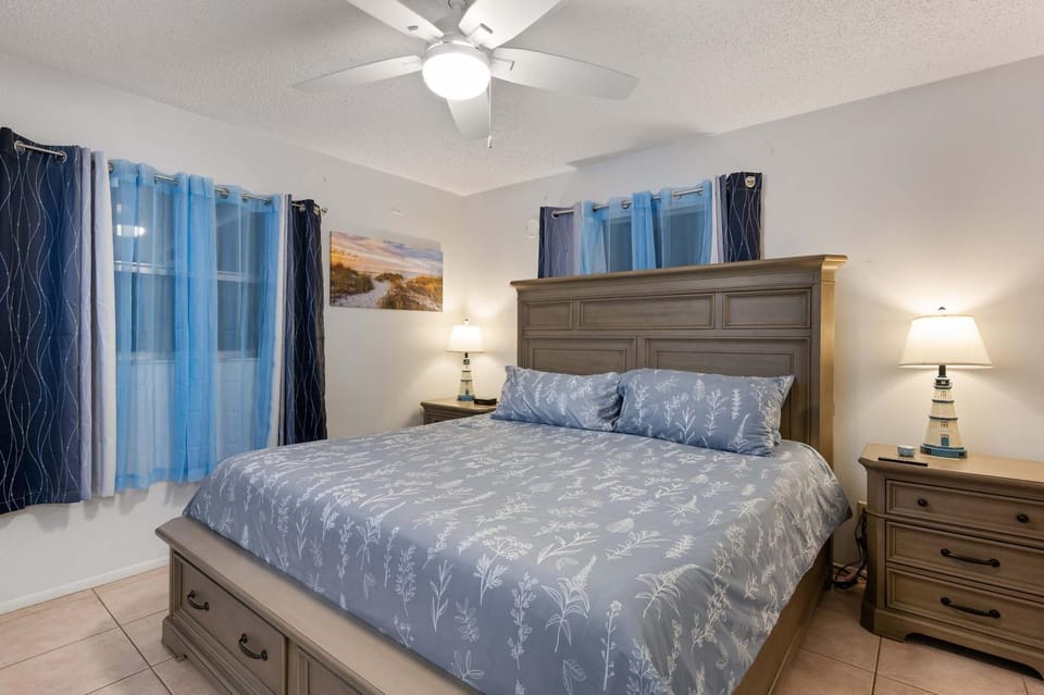 Coastal 3BR Home Minutes from Anna Maria Island House in Bradenton