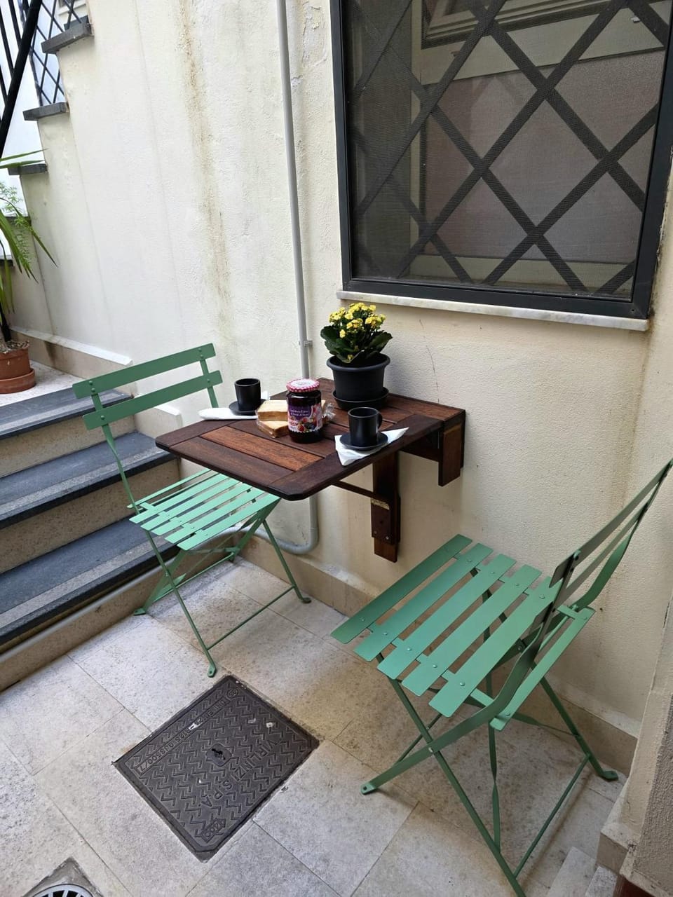 Inner courtyard view