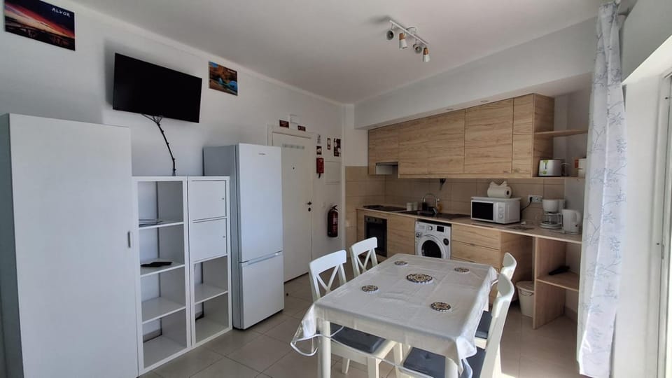 Kitchen or kitchenette, kitchen, kitchen
