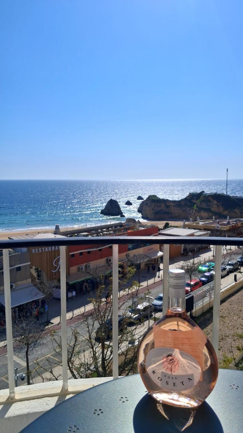 Nearby landmark, Natural landscape, View (from property/room), Balcony/Terrace, Dining area, Beach, Sea view