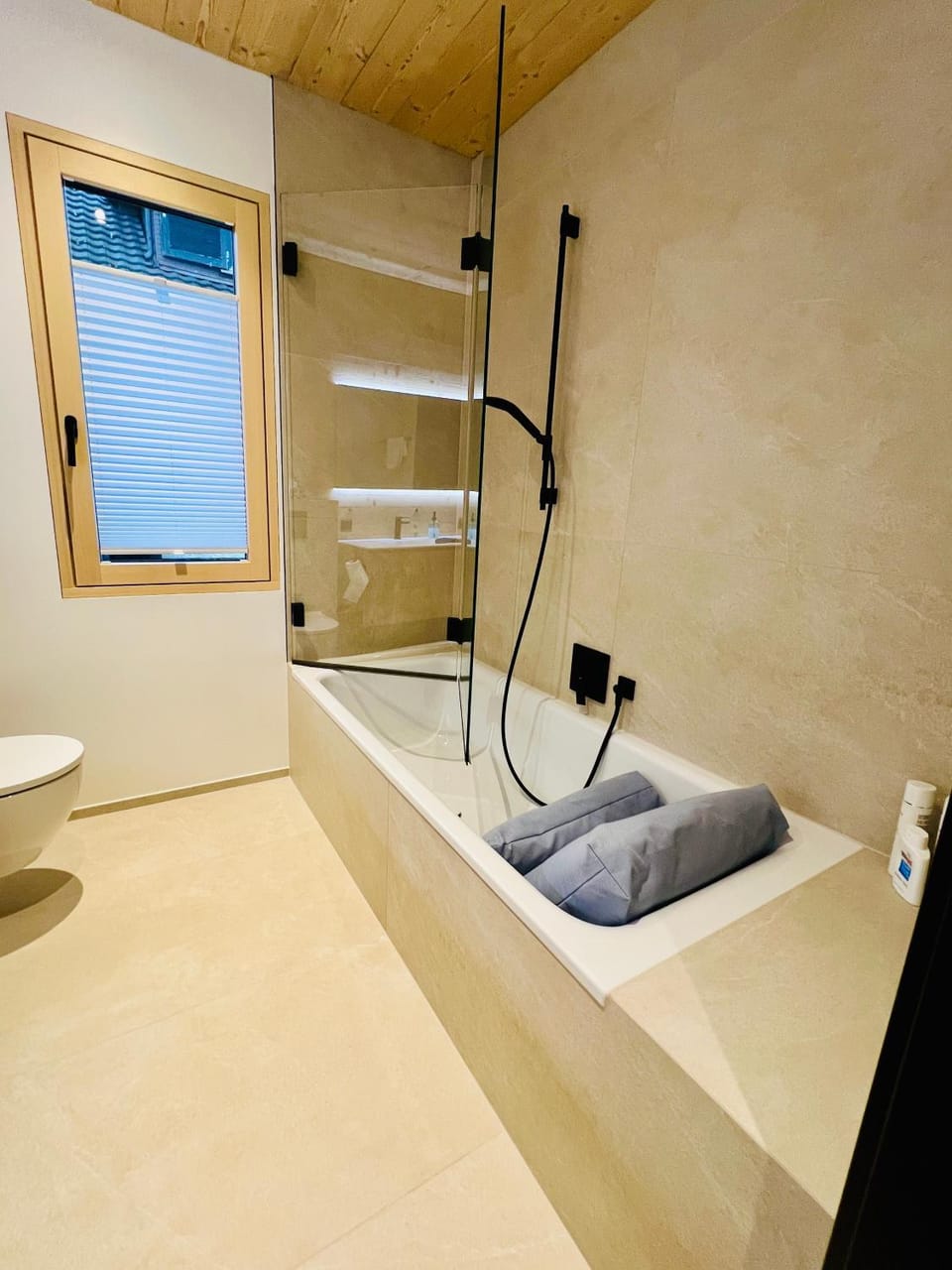 Bathroom, Bath
