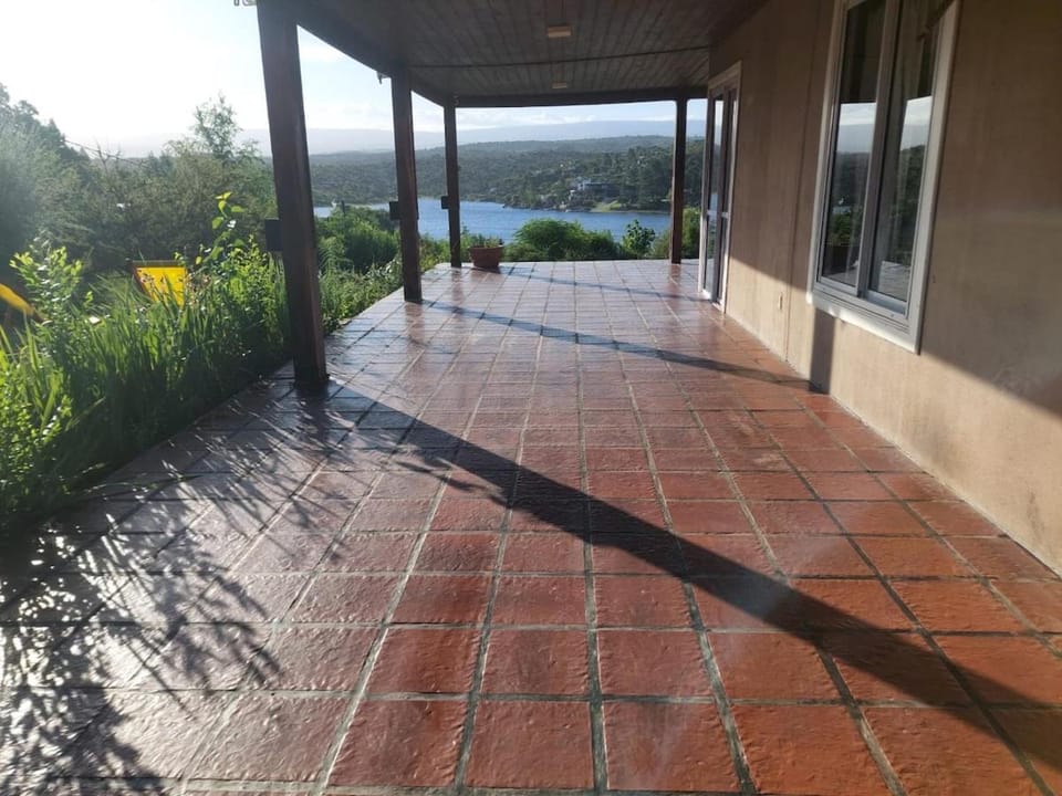 Casa del Lago House in Cordoba Province
