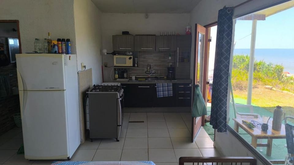 Casa frente a la playa House in Canelones Department, Uruguay