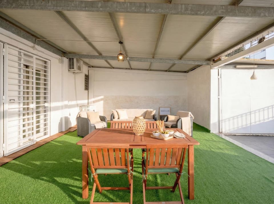CarmenLeo-Central Accommodation with Patio Apartment hotel in Polignano a Mare