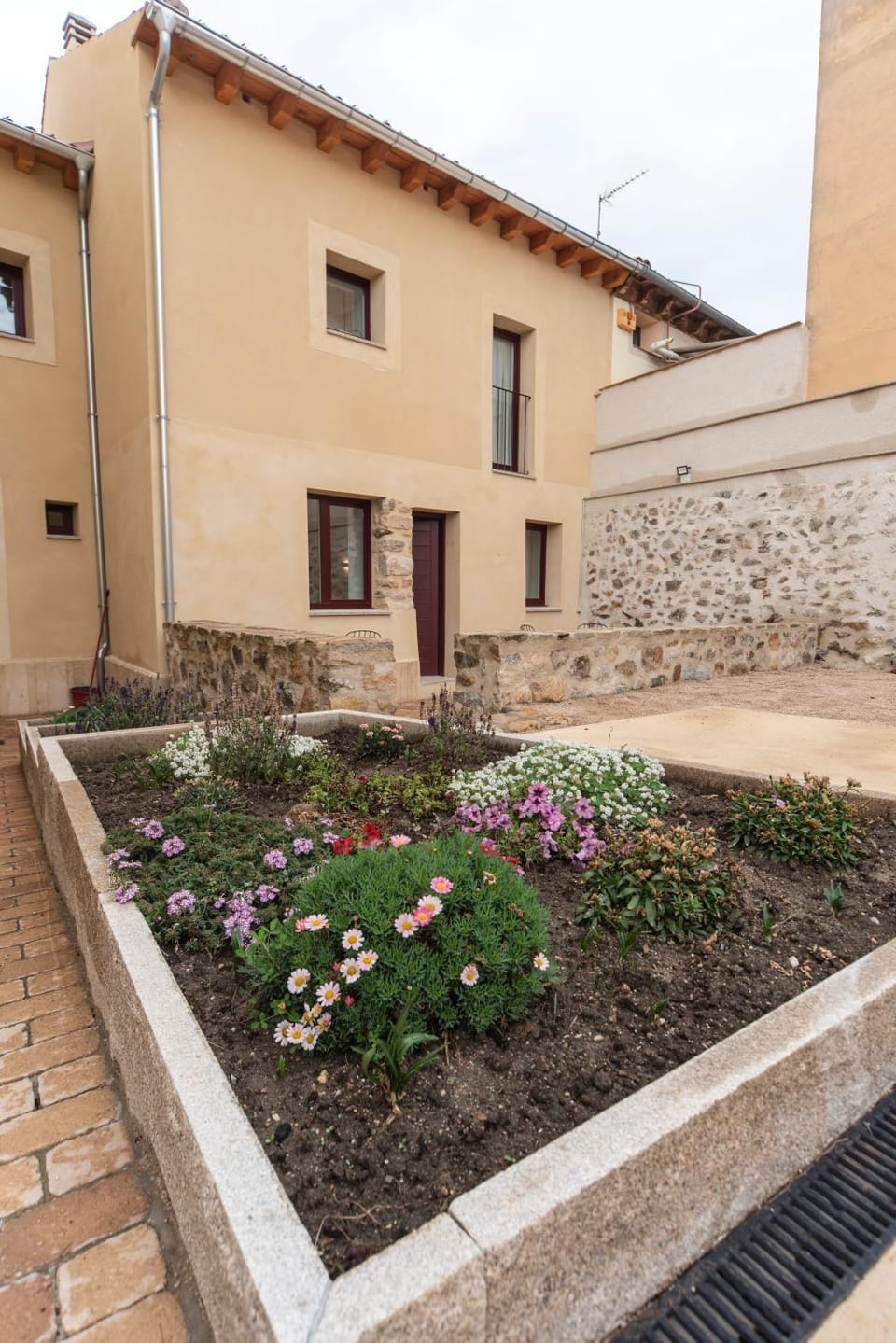Housing Puente de San Lorenzo Bed and Breakfast in Segovia
