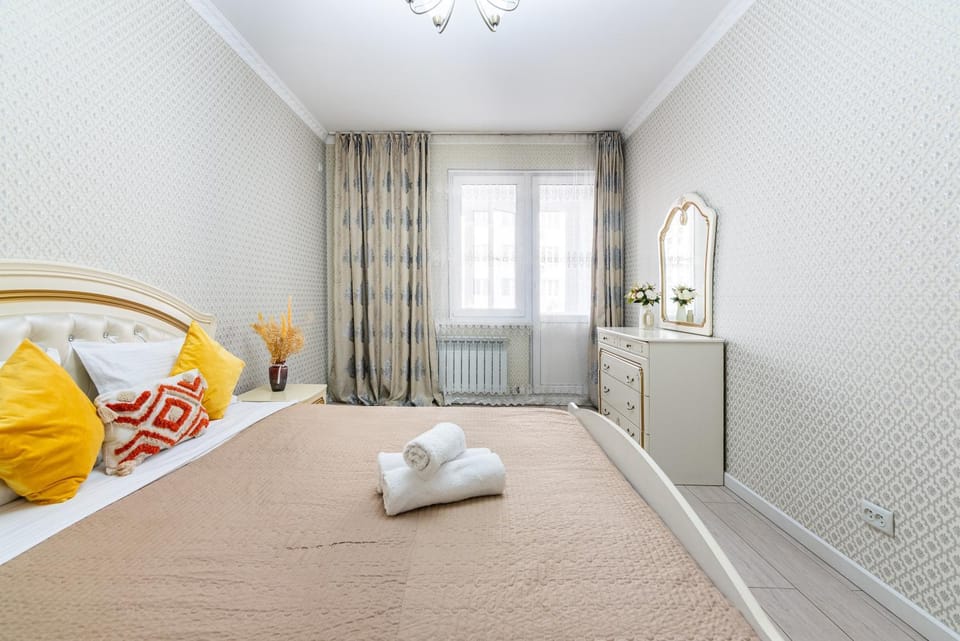 Bed, Photo of the whole room, Bedroom, internet, towels, wardrobe