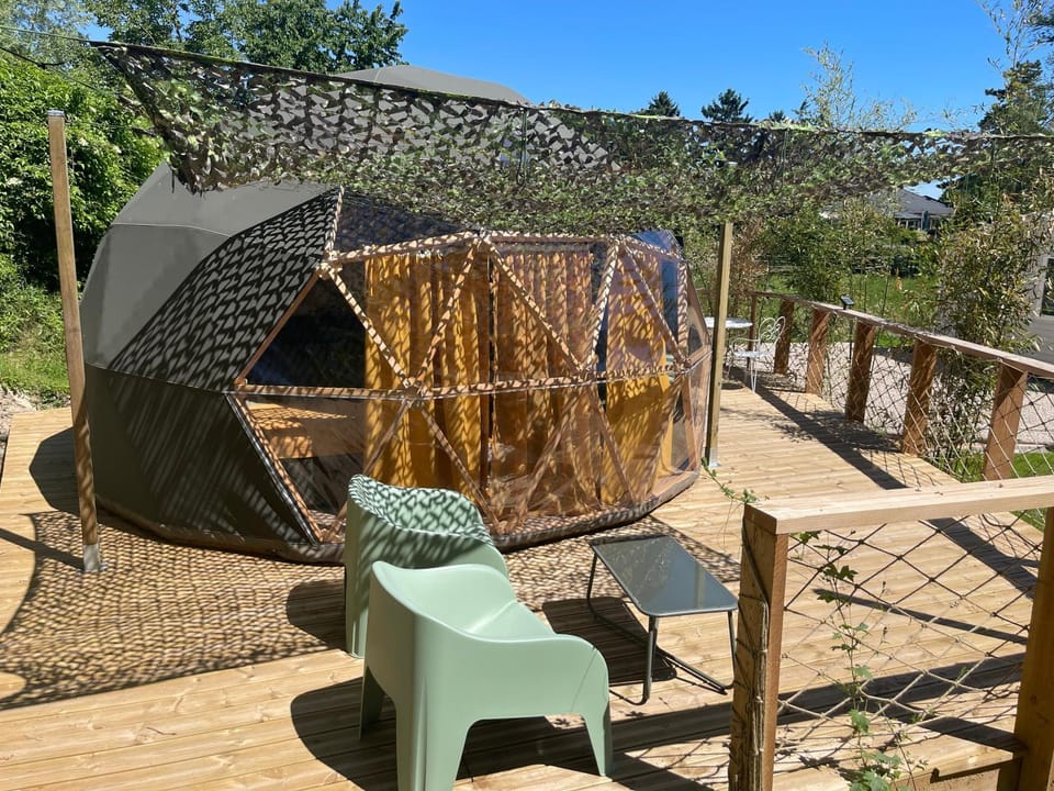 Dôme Nature & Jaccuzi au BlueGrassRanch Campground/ 
RV Resort in Grand Est