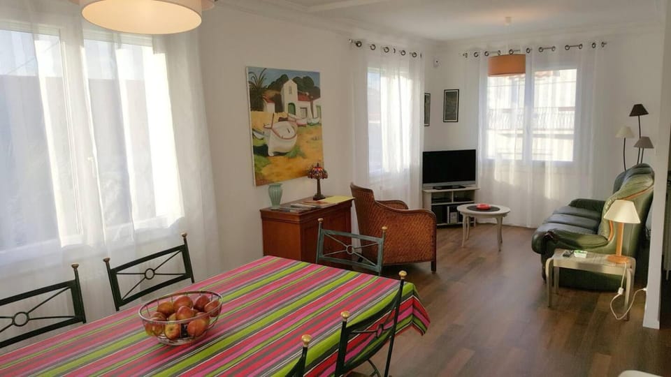 Appartement lumineux avec jardin privatif Apartment in Perpignan