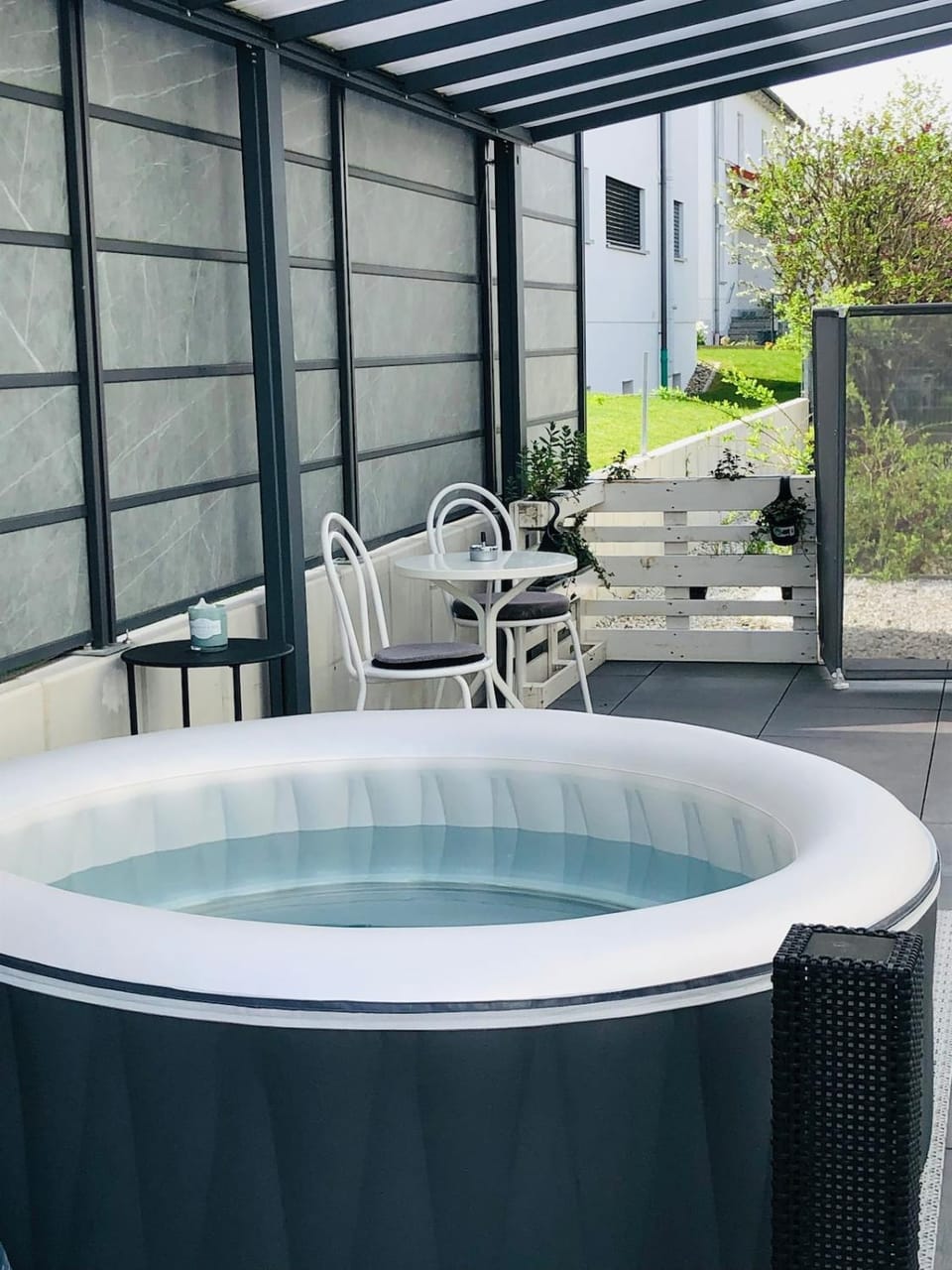 BnB MAVIE & Whirlpool Apartment in Ingolstadt