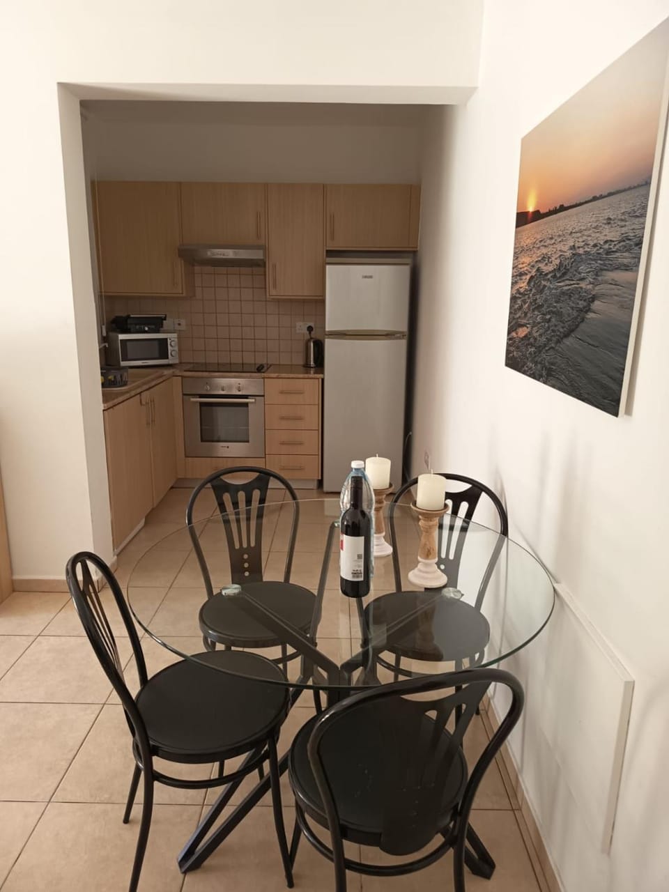 Dining area, kitchen