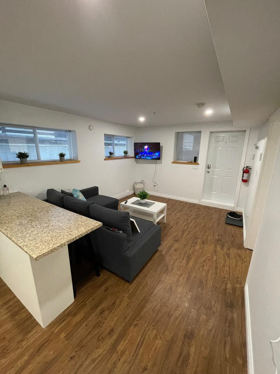 A little slice of paradise! White Rock BC Apartment in White Rock