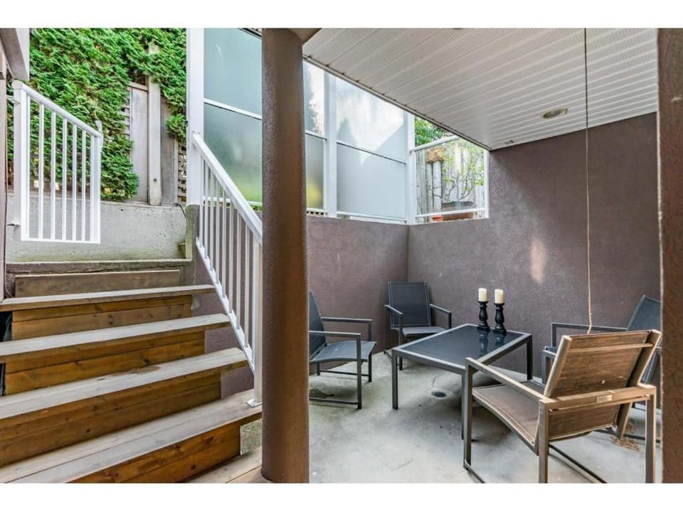 A little slice of paradise! White Rock BC Apartment in White Rock