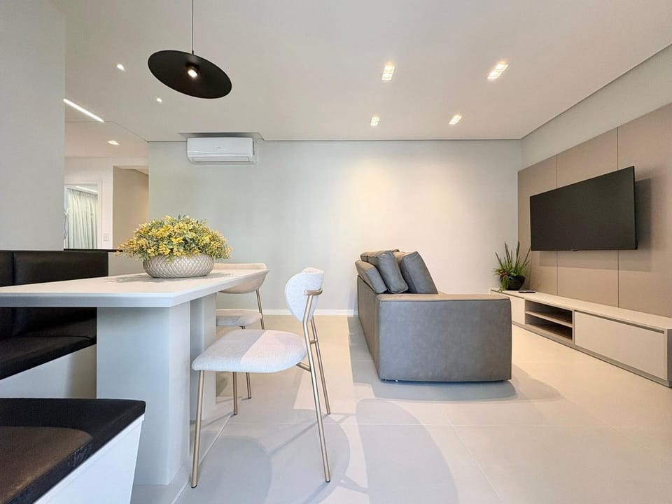 2 Suites with Sea View in Perequê | Porto Belo Apartment in Porto Belo