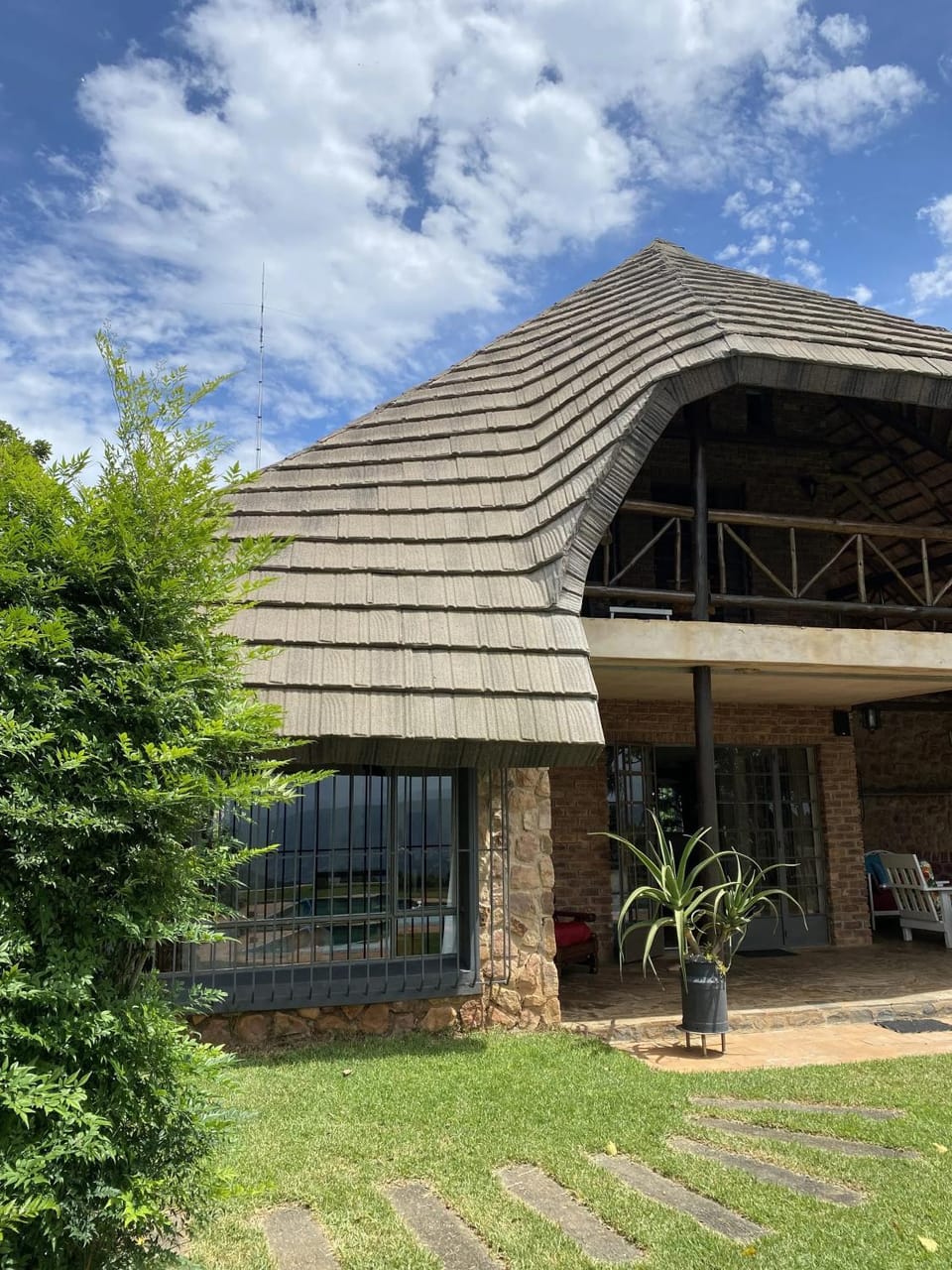 Kariki Villa- space, sunsets, trails, swimming, relaxation, close to Kearsney College Villa in KwaZulu-Natal