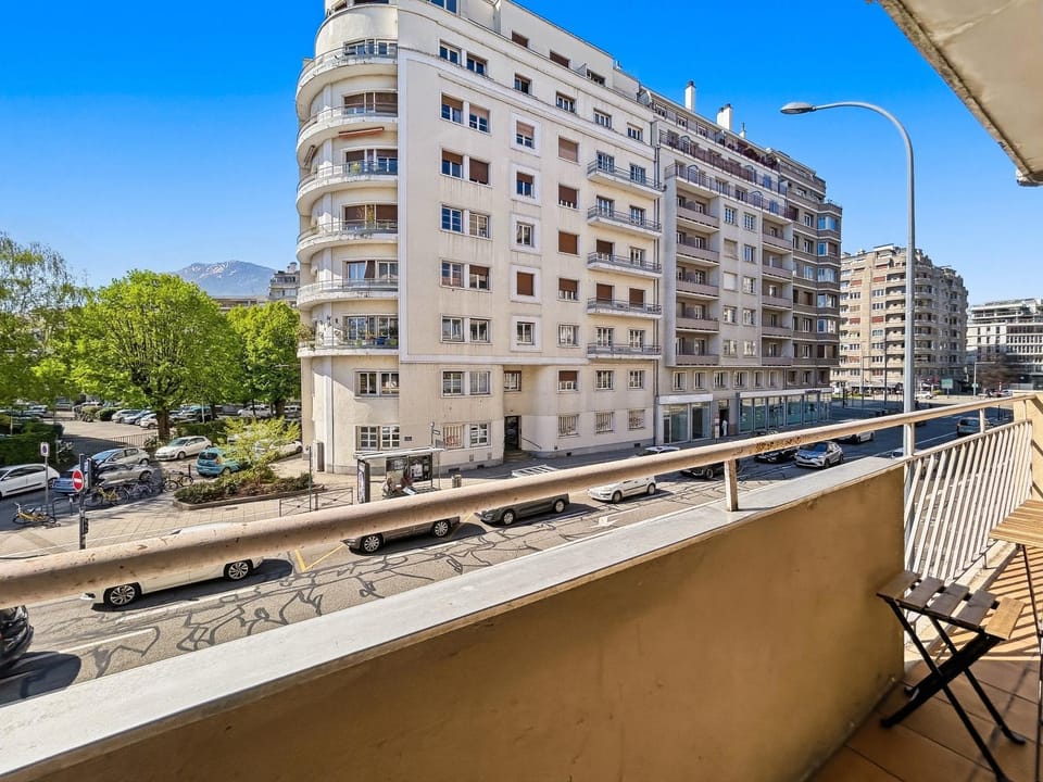 Day, Neighbourhood, View (from property/room), Balcony/Terrace, City view, Street view, Location, Parking