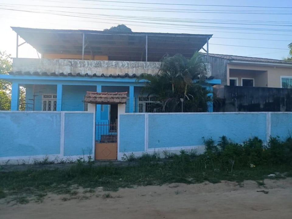 Casa em Araruama com 3 quartos e muito arejada House in Araruama