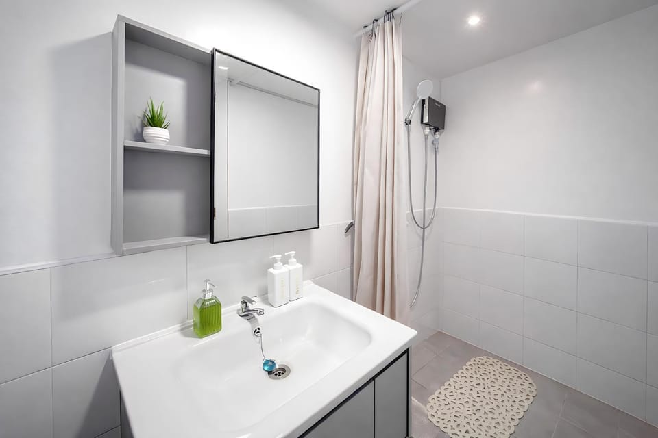 Shower, Bathroom
