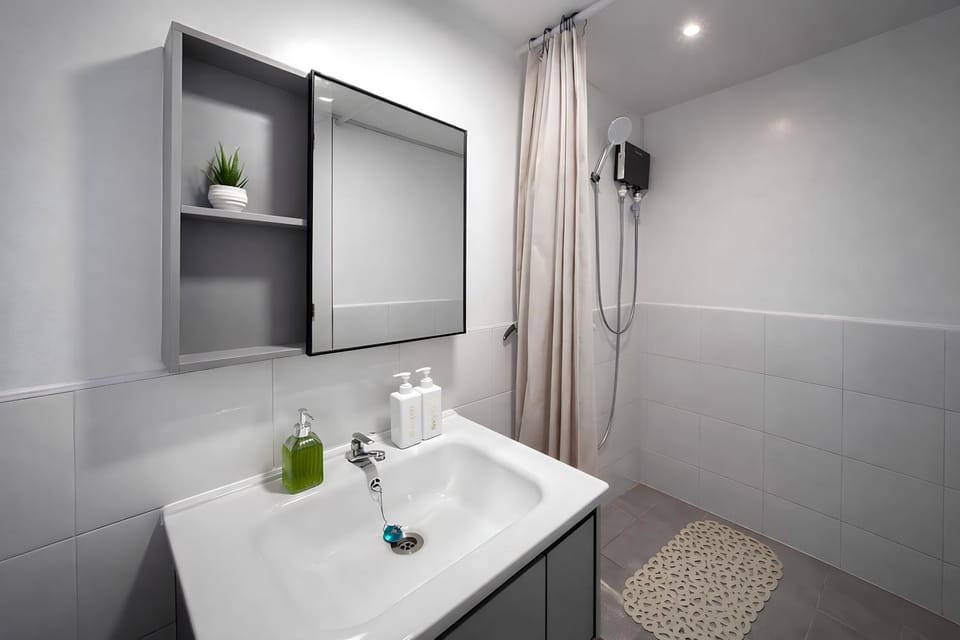 Shower, Bathroom