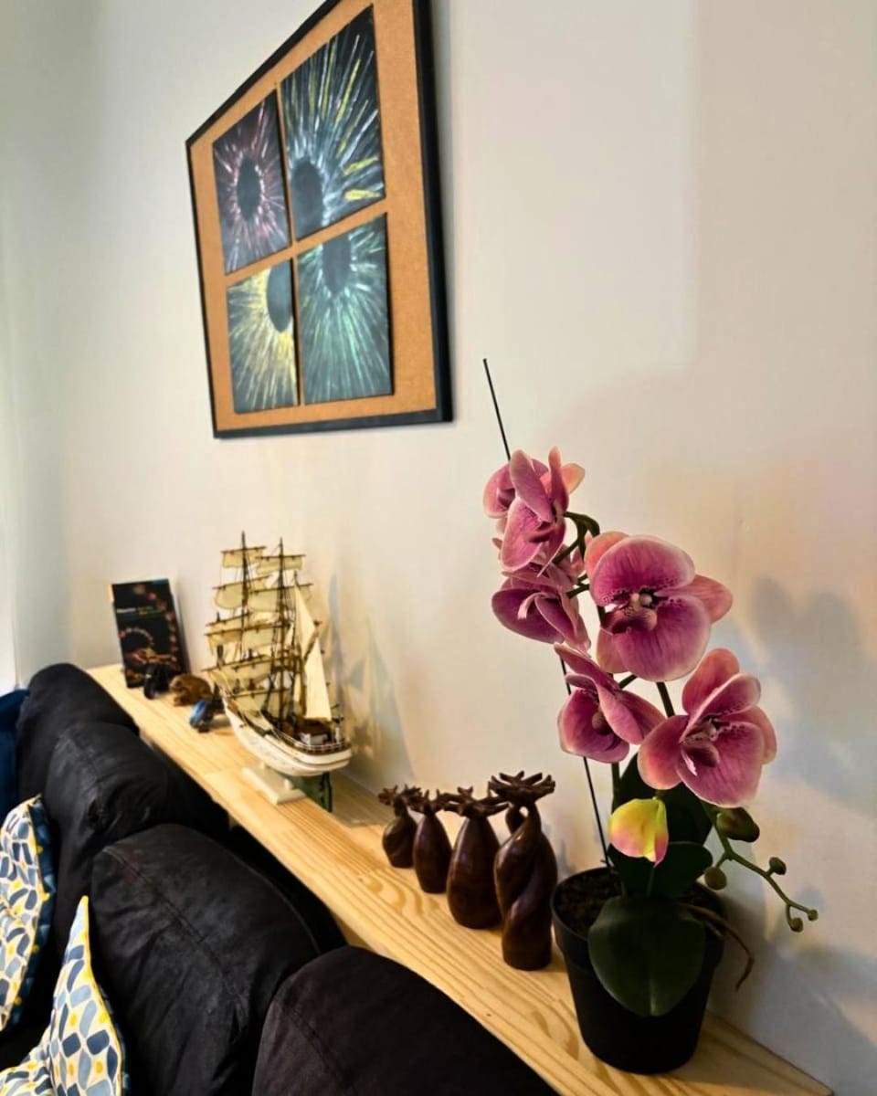 Living room, Decorative detail, Seating area