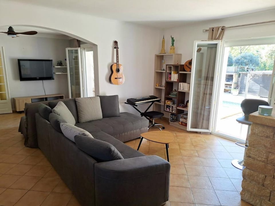 Villa provençale avec piscine Villa in Tarascon