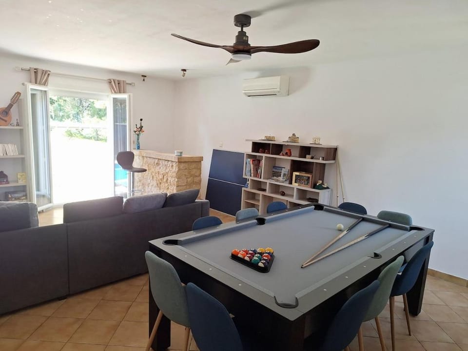 Villa provençale avec piscine Villa in Tarascon