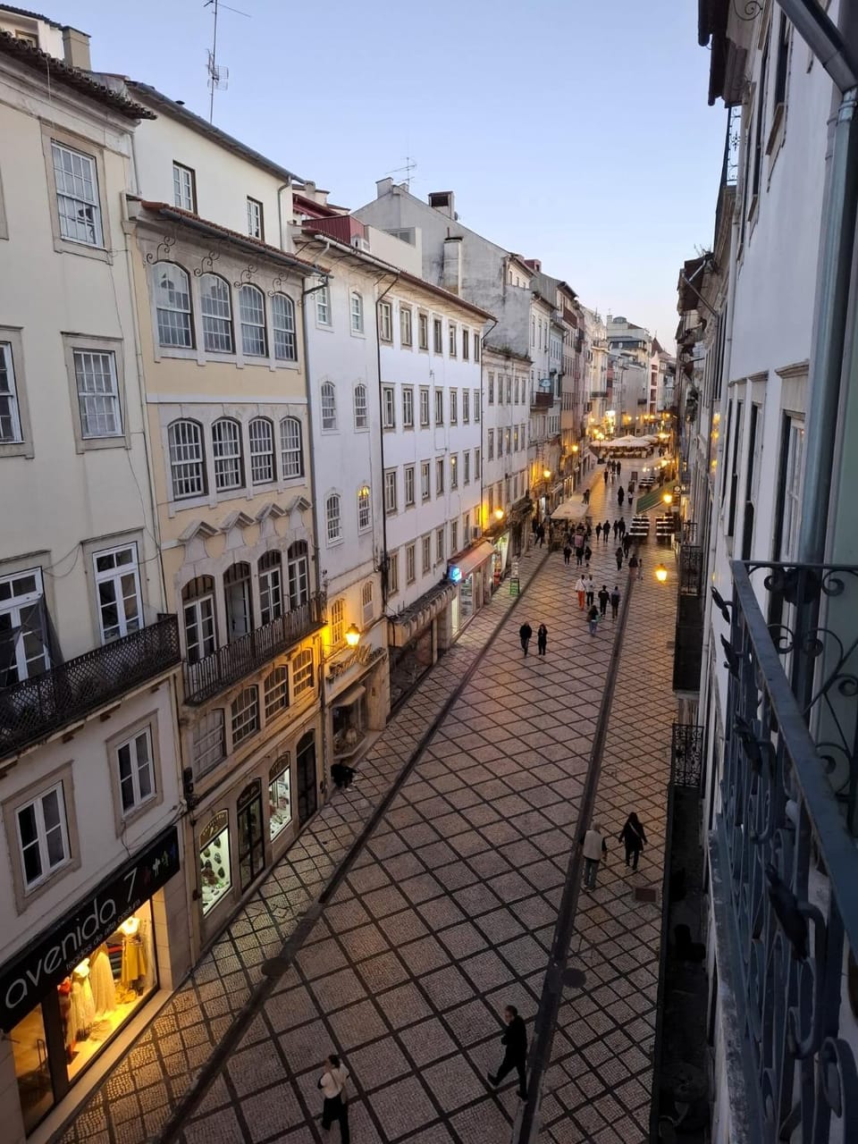 Property building, Balcony/Terrace, Street view
