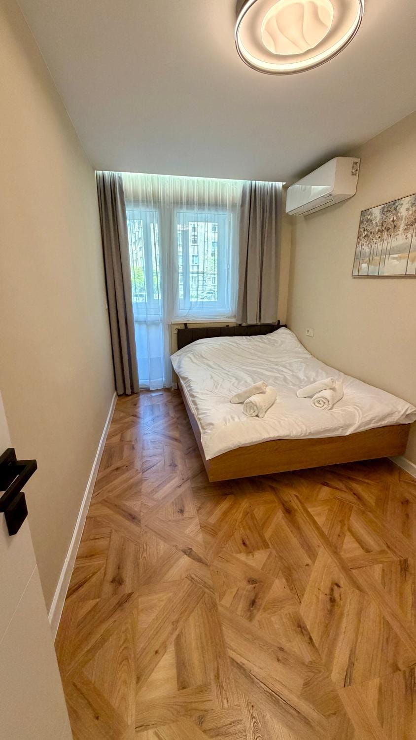 Bed, Bedroom, air conditioner