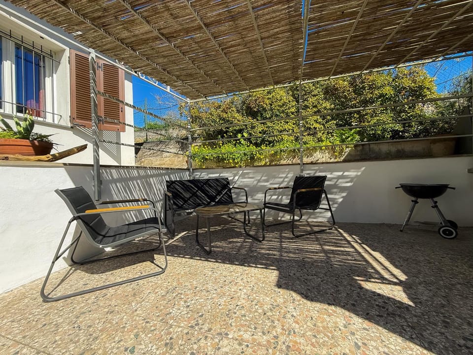 Patio, Day, Garden, View (from property/room), Balcony/Terrace, Dining area, Garden view
