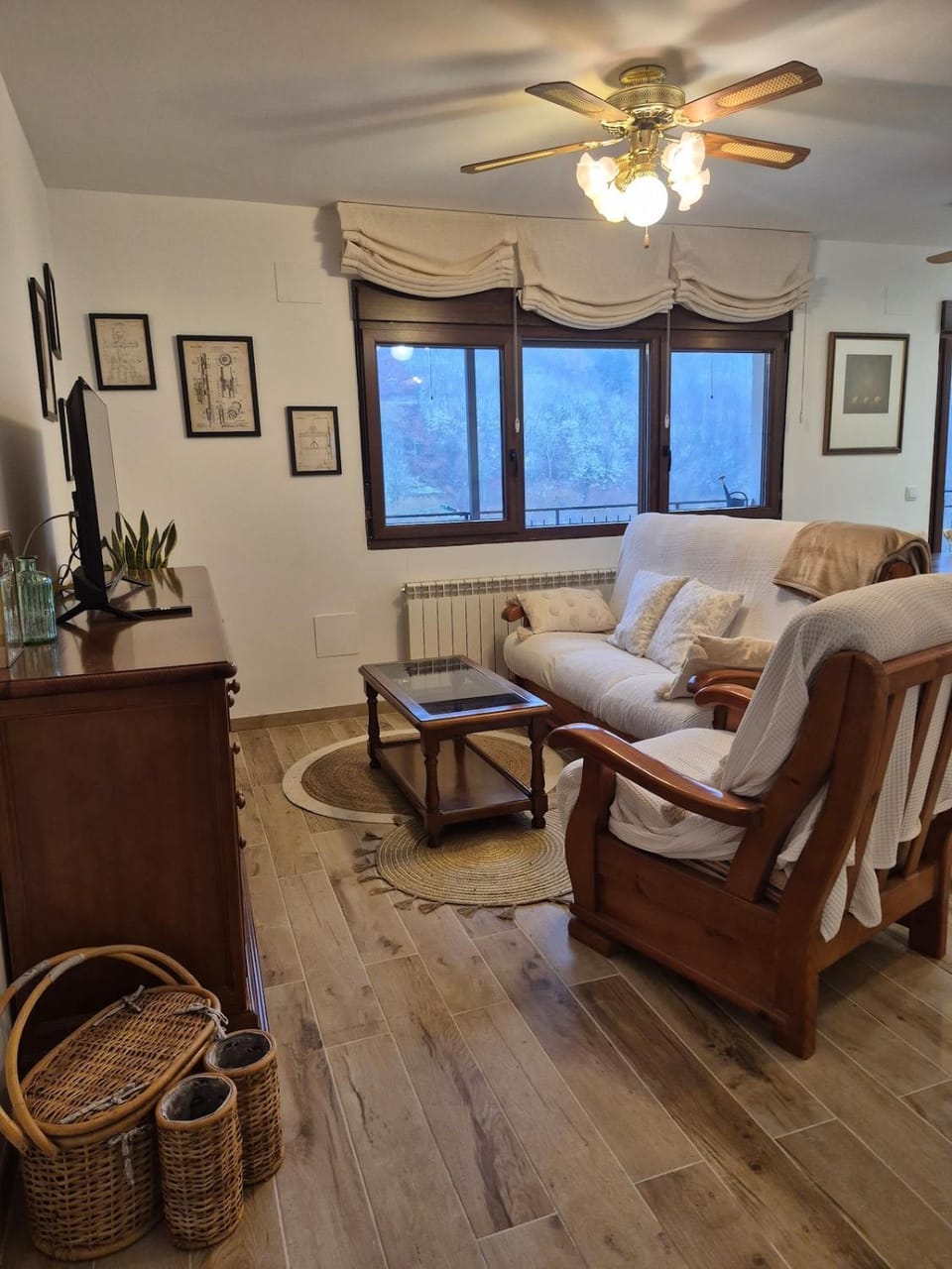 Communal lounge/ TV room, Game Room, Living room