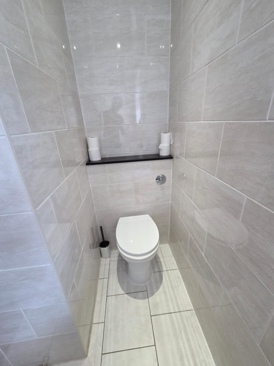 Luxury 6 BR House, 10-15 min drive to Wembley stadium 0r 11pound uber free parking House in Edgware