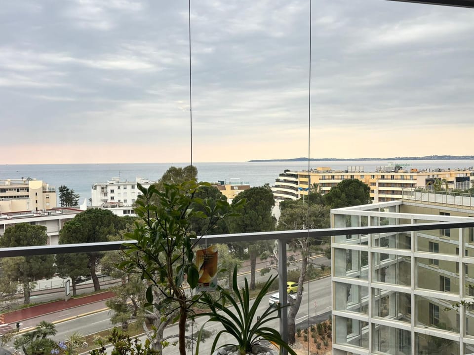 Property building, Day, Neighbourhood, Natural landscape, View (from property/room), Balcony/Terrace, Sea view