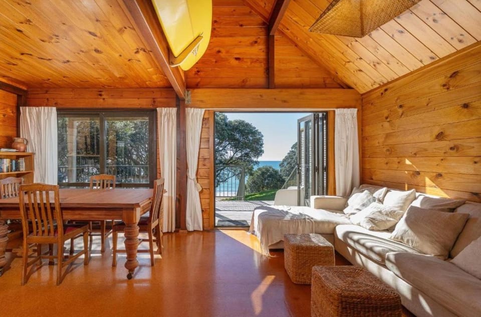 Balcony/Terrace, Living room, Dining area, Beach, Sea view