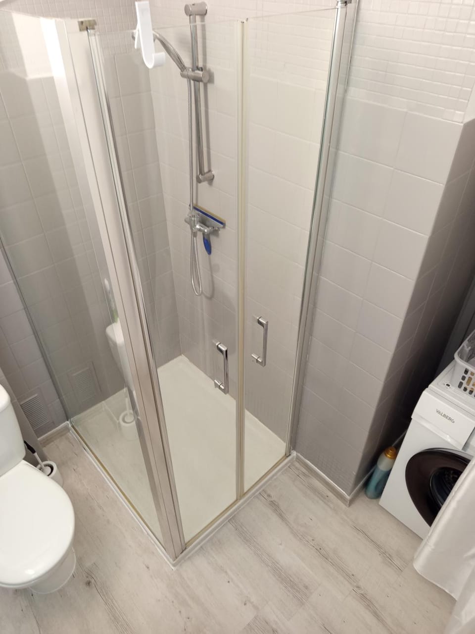 Studio rénové avec balcon et vue dégagée Apartment in Gréoux-les-Bains