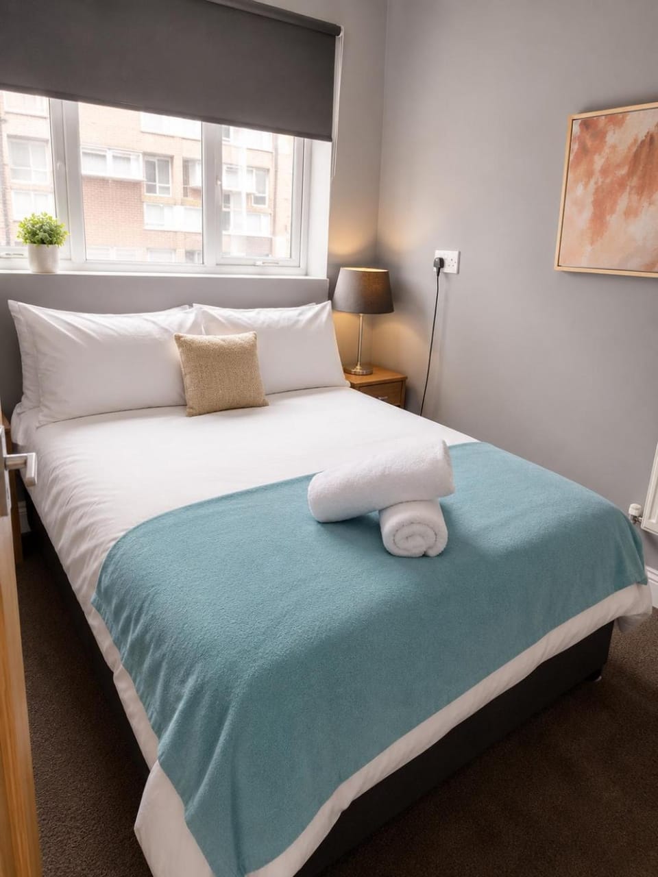 Bed, Photo of the whole room, Bedroom, towels