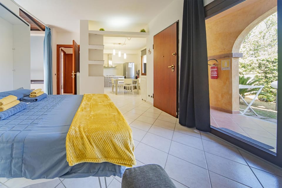 Sunsealove studio apartment Sud Sardegna House in La Maddalena
