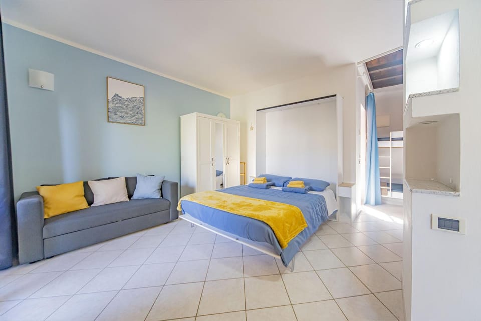 Sunsealove studio apartment Sud Sardegna House in La Maddalena