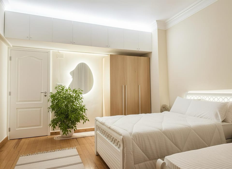 Bed, Photo of the whole room, Bedroom