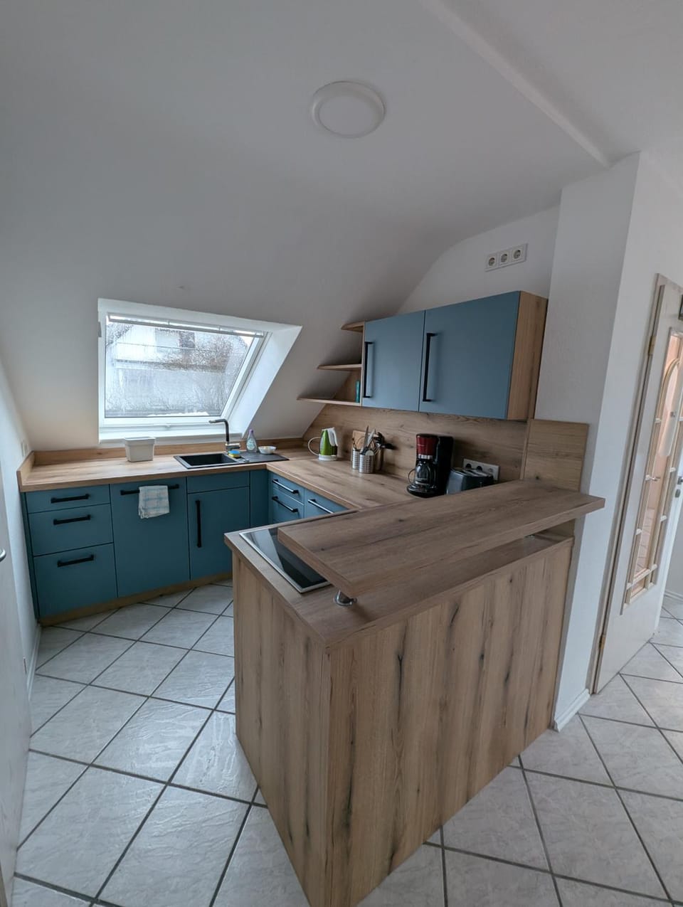 Kitchen or kitchenette, kitchen