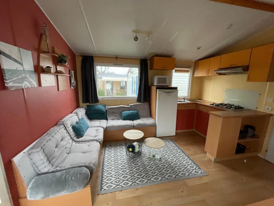 Mobile Home de 4 à 6 personne à 5 min de la plage House in Nouvelle-Aquitaine