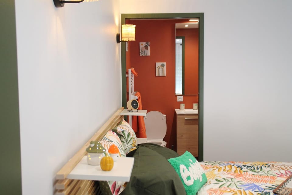 Bed, Bedroom