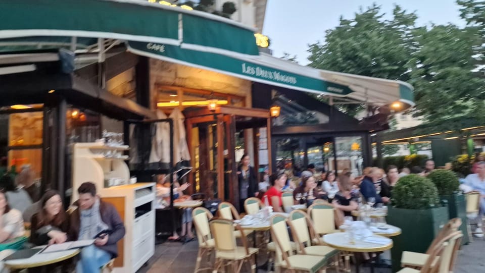 Center ,1minute gare Montparnasse ,rue de Renne 6 eme, close to Eifel tour ,Notre Dame and Louvre meusm,aoesome place ,good for trip Vacation rental in Paris