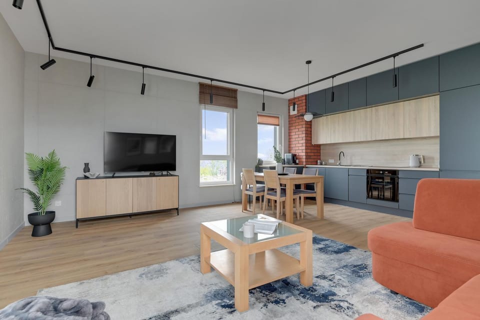 TV and multimedia, Kitchen or kitchenette, Living room, Seating area, Dining area