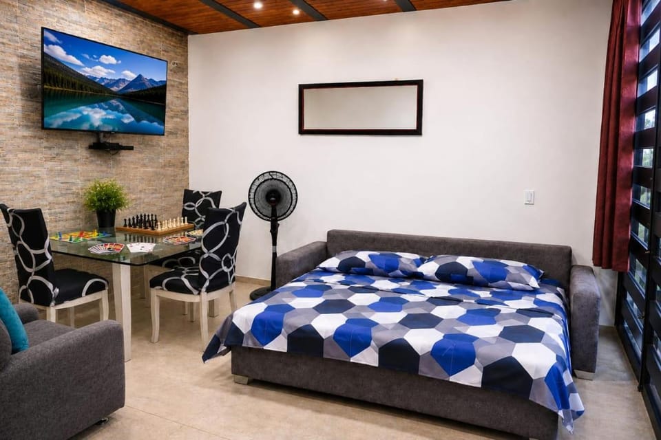 Casa moderna, central, con piscina privada House in Carmen Apicala