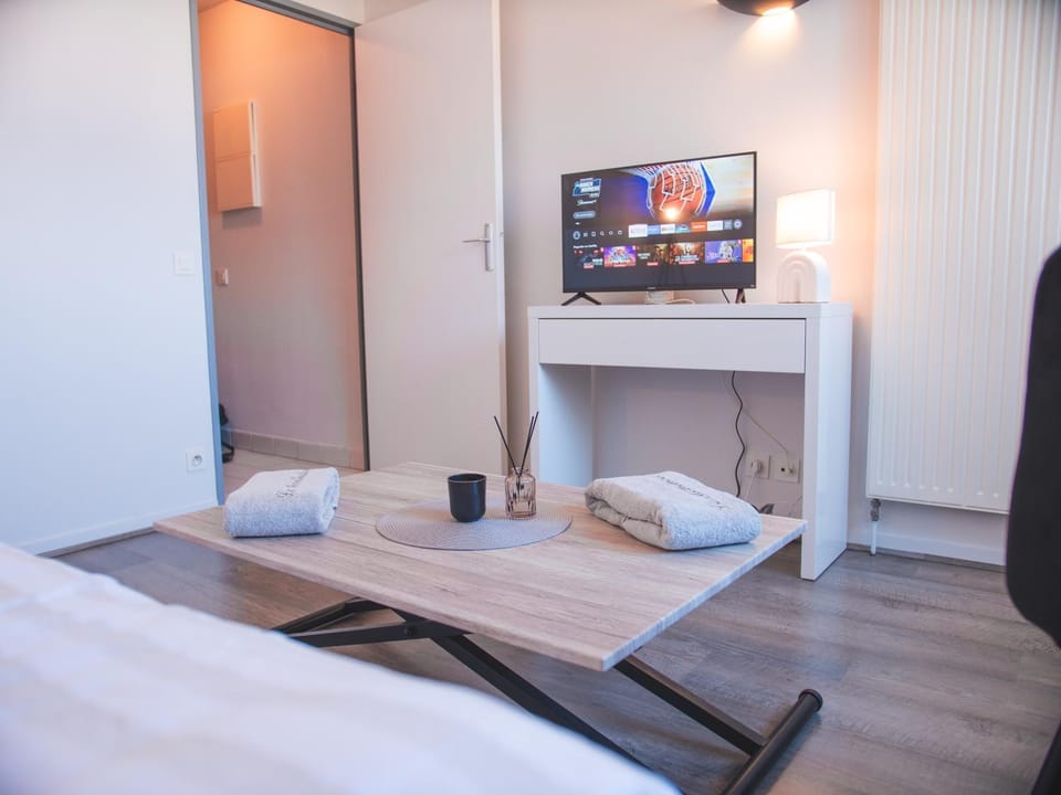 Communal lounge/ TV room, Living room