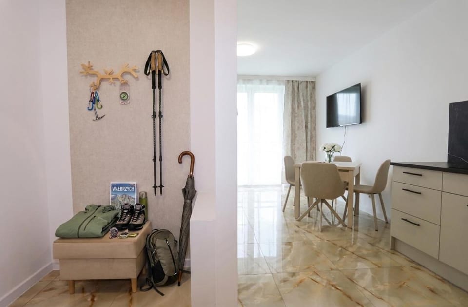 TV and multimedia, Dining area